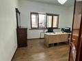 12-комнатный дом помесячно, 456 м², 16 сот., мкр Таугуль-3, Центральная за 2.5 млн 〒 в Алматы, Ауэзовский р-н — фото 31