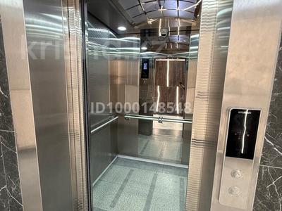 Пәтерлер в Атырауской обл.: 2-бөлмелі пәтер · 101 м² · 3/10 қабат, мкр Сары Арка, Кулманова 35, бағасы: ~ 62 млн 〒 2-бөлмелі пәтер · 101 м² · 3/10 қабат, мкр Сары Арка, Кулманова 35, бағасы: ~ 62 млн 〒 в Атырау