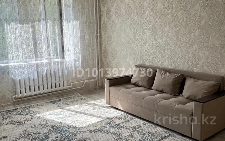 1-комнатная квартира · 40 м² · 2/5 этаж, мкр Аса 23 за 100 000 ₸ в Таразе — фото 2