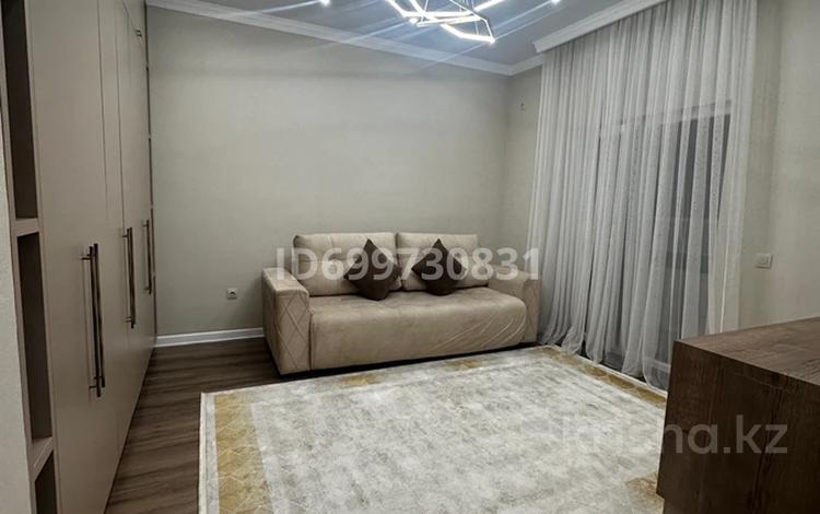 1-комнатная квартира · 40 м² · 4/10 этаж, Бокейхана 25В за 250 000 ₸ в Астане, Есильский р-н — фото 2