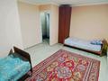 2-бөлмелі пәтер · 72 м² · 1 қабат, Макаренко 4 — ул Конаева (школа Макаренко), бағасы: 12 000 ₸ в Шу — фото 3