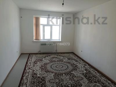 2-комнатная квартира · 54 м² · 3/5 этаж, Мкр-н Отырар 16 за 90 000 〒 в Туркестане