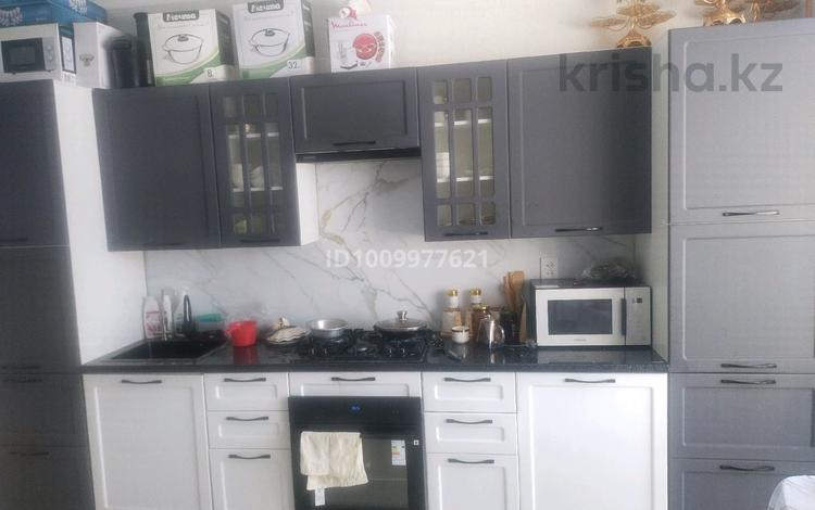2-бөлмелі пәтер · 79 м² · 2/3 қабат, Бисена Жумагалиева 29 — Старый аэропорт, бағасы: 27 млн ₸ в Уральске — фото 3