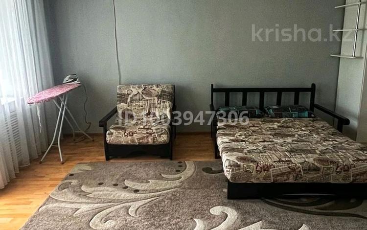 1-бөлмелі пәтер · 37 м² · 3/12 қабат, Казахстан 72, бағасы: 12 000 ₸ в Усть-Каменогорске — фото 2