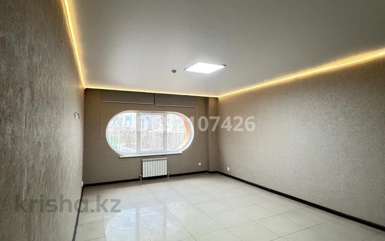 Офисы · 20 м² за 130 000 ₸ в Астане, Есильский р-н — фото 39