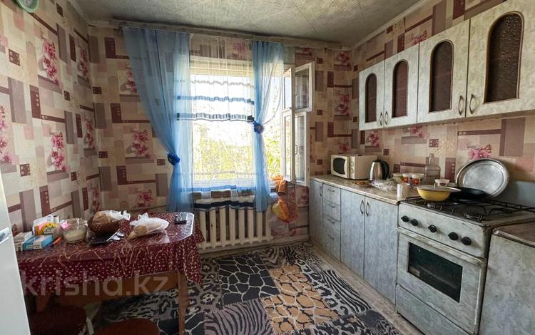 3-комнатная квартира · 60 м² · 5/5 этаж, 9-й микрорайон за 18 млн ₸ в Талдыкоргане, мкр военный городок Жулдыз — фото 2