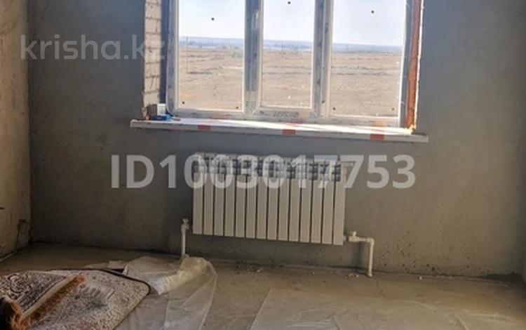 2-бөлмелі пәтер · 72 м² · 3/5 қабат, мкр. Алтын орда, Мкрн Батыс-2 29 — В районе Автоцона сзади, бағасы: 18 млн ₸ в Актобе — фото 2