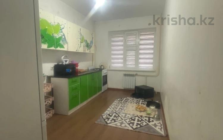 3-комнатная квартира, 96 м², 4/5 этаж помесячно, 20-й мкр 32