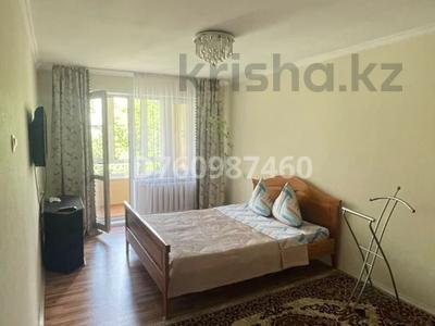1-комнатная квартира · 32 м² · 4/4 этаж, мкр Коктем-3 302 — Байзакова 302 за 18 000 ₸ в Алматы, Бостандыкский р-н