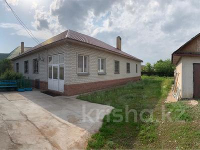 Отдельный дом · 4 комнаты · 140 м² · 10 сот., мкр Уркер — Садик Жауказын за 55 млн 〒 в Астане, Нура р-н