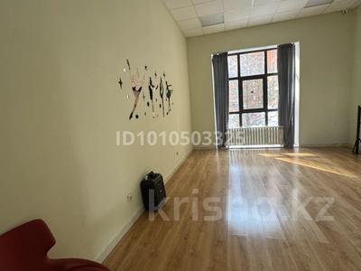 Студии · 30 м² за 40 000 ₸ в Астане, Нура р-н