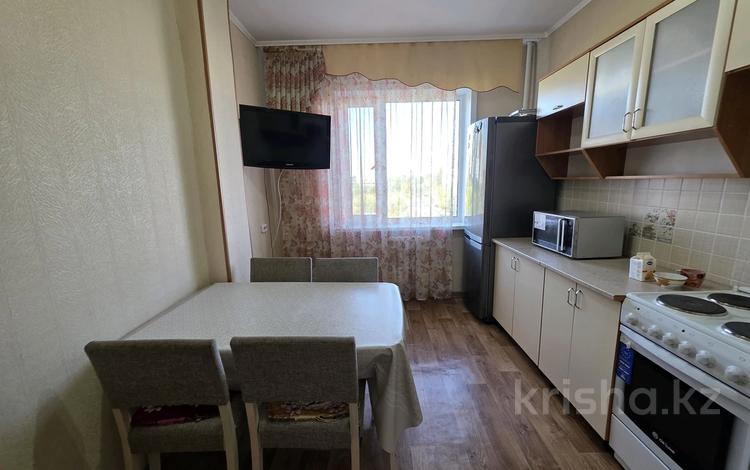 2-бөлмелі пәтер · 66 м² · 5/9 қабат, 28-шағынаудан, Шахтёров 31Б, бағасы: 220 000 ₸ в Караганде, Казыбек би р-н — фото 2