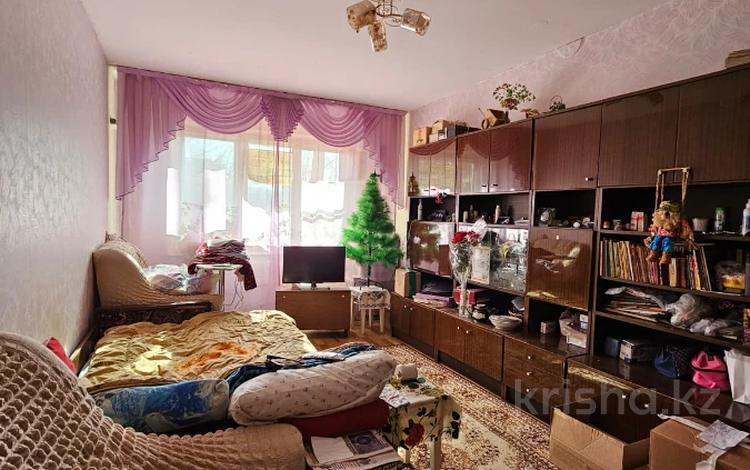 1-комнатная квартира, 28 м², 3/5 этаж, Айманова 4 — Химгородок за 10.5 млн 〒 в Павлодаре — фото 2