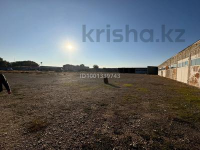 Продажа промбаз и заводов в Жамбылской обл.: Промбаза · 1 га, Ровненская 7 — Район толчок за 1 000 〒 Промбаза · 1 га, Ровненская 7 — Район толчок за 1 000 〒 в Таразе
