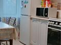 3-бөлмелі пәтер · 60 м² · 2/5 қабат, Сортировка, Мануильского 21, бағасы: 14.9 млн ₸ в Караганде, Алихана Бокейханова р-н — фото 2