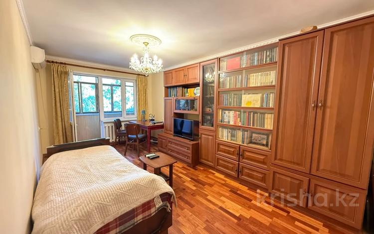 1-бөлмелі пәтер · 31.6 м² · 3/5 қабат, Улица Жарокова — Кирова, бағасы: 29.5 млн ₸ в Алматы, Алмалинский р-н — фото 2