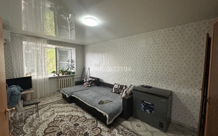 2-бөлмелі пәтер · 37 м² · 5/5 қабат, мкр. Зачаганск пгт, Жангирхана 13, бағасы: 7 млн ₸ в Уральске — фото 2