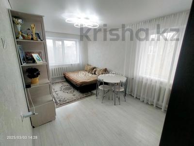 3-комнатная квартира · 63 м² · 5/5 этаж, Майкудук, Майкудук, 16й микрорайон 9 за 14 млн ₸ в Караганде, Алихана Бокейханова р-н
