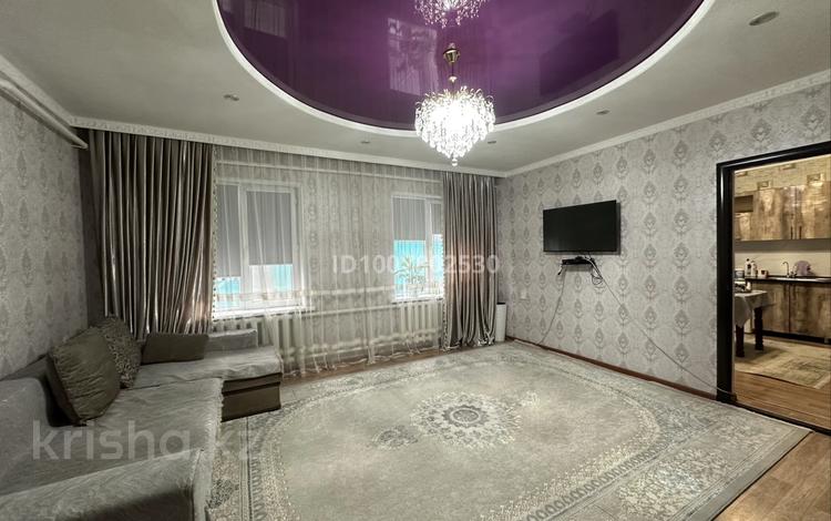 Отдельный дом · 8 комнат · 200 м² · 13 сот., Сатпаева 281 — Центральная улица за 50 млн ₸ в Шу — фото 2