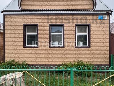 Жеке үй · 4 бөлме · 115 м² · 4 жүзд., Байғанин 91 — Д.Қонаев, бағасы: 15.5 млн ₸ в Актобе, мкр. Курмыш
