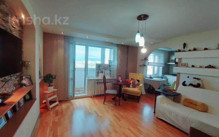 4-комнатная квартира · 76 м² · 8/9 этаж, мкр Юго-Восток, мкр Орбита за 28 млн ₸ в Караганде, Казыбек би р-н — фото 2