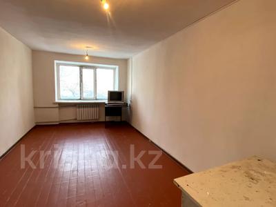 1-комнатная квартира · 35 м² · 5/5 этаж, Казахстан 161 за 7.4 млн 〒 в Усть-Каменогорске