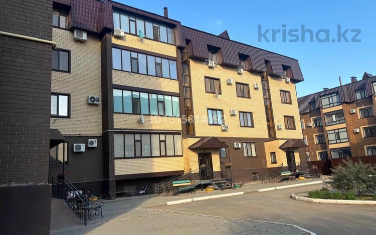 2-бөлмелі пәтер · 70 м² · 4/4 қабат, қызылжарская 5/1, бағасы: 21 млн ₸ в Уральске — фото 2