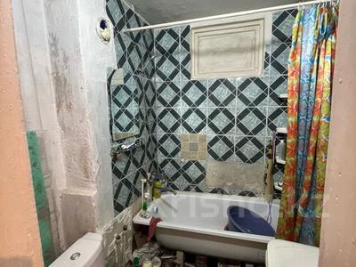 2-комнатная квартира · 43 м² · 4/4 этаж, Юность 4 за 9 млн 〒 в Семее