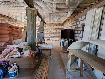 Часть дома · 2 комнаты · 320 м² · 8 сот., Дальний 14 — улица Маралды за заправкой Африки, в пешей доступности эталон за 800 000 ₸ в Астане, Сарыарка р-н