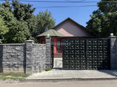 Жеке үй · 4 бөлме · 132 м² · 6 жүзд., Курмангазы — Угол Курмангазы/ауэзова, бағасы: 45 млн ₸ в Каскелене
