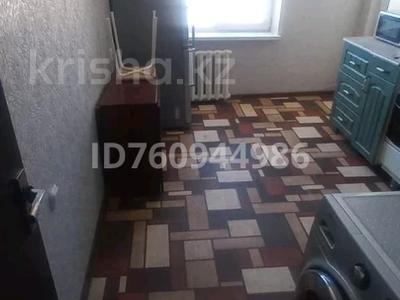 Аренда квартир в Карагандинской обл.: 1-комнатная квартира · 38 м² · 8/9 этаж · помесячно, Майкудук, Майкудук, мкр Восток-3 14 за 100 000 〒 1-комнатная квартира · 38 м² · 8/9 этаж · помесячно, Майкудук, Майкудук, мкр Восток-3 14 за 100 000 〒 в Караганде, Алихана Бокейханова р-н