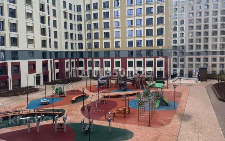 3-бөлмелі пәтер · 92 м² · 9/12 қабат, Байтурсынова 32, бағасы: 52 млн ₸ в Астане, Сарайшык р-н — фото 2