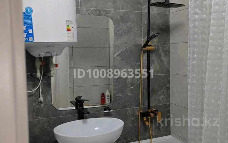 1-комнатная квартира · 40 м² · 1 этаж, Иртышская 27 за 10 000 ₸ в Семее — фото 2