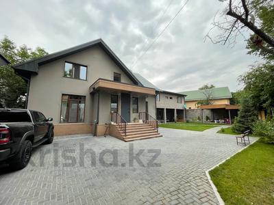 Отдельный дом · 4 комнаты · 400 м² · 8.6 сот., Кабанбай батыра — Максима Зверева за 310 млн ₸ в Алматы, Медеуский р-н