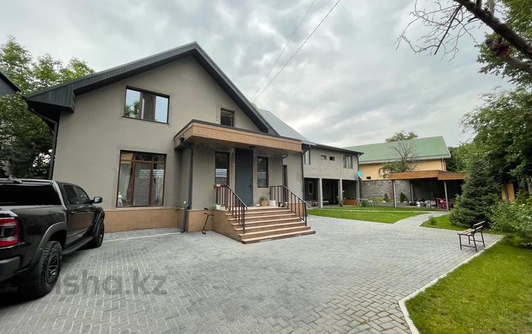 Отдельный дом · 4 комнаты · 400 м², Кабанбай батыра — Максима Зверева за 365 млн ₸ в Алматы, Медеуский р-н — фото 2