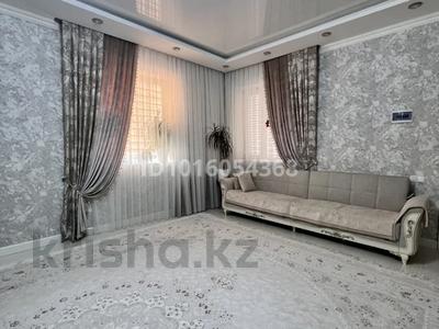Үйдің бір бөлігі · 6 бөлме · 250 м² · 3 жүзд., "Шығыс 2" ш/а. 160, бағасы: 65 млн ₸ в Актау, мкр "Шыгыс 2"