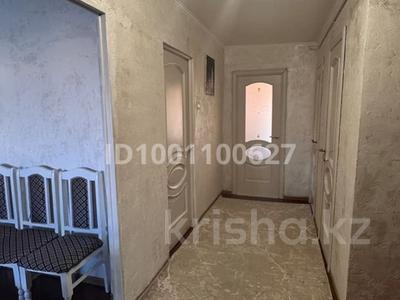 3-комнатная квартира · 80 м² · 2/5 этаж, Сырым каженбаева 2 — Остановка чехов за ~ 26.9 млн 〒 в Атырау