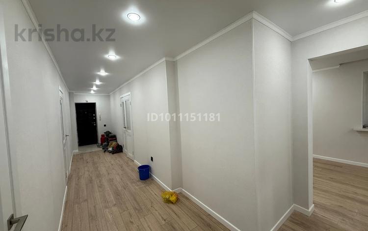 3-бөлмелі пәтер · 92 м² · 2/5 қабат, Майкудук, 14й микрорайон 5/3, бағасы: 25 млн ₸ в Караганде, Алихана Бокейханова р-н — фото 2