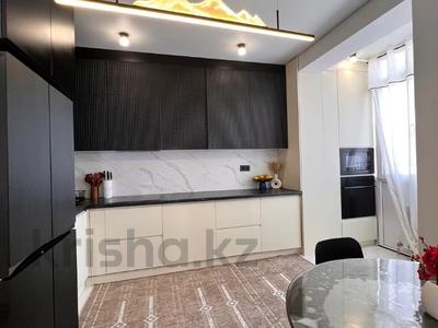 3-комнатная квартира · 73 м² · 10/12 этаж, мкр Калкаман-1, Калкаман — 7-городская больница. за 48 млн 〒 в Алматы, Наурызбайский р-н