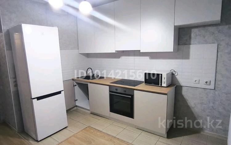 1-комнатная квартира · 53 м² · 3/10 этаж, Максут Нарикбаев 5 за 250 000 ₸ в Астане, Нура р-н — фото 2