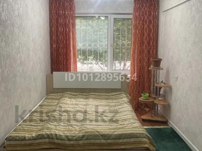 2-бөлмелі пәтер · 43 м² · 1/5 қабат, Муканова 1, бағасы: 14 млн ₸ в Атырау, мкр Жилгородок