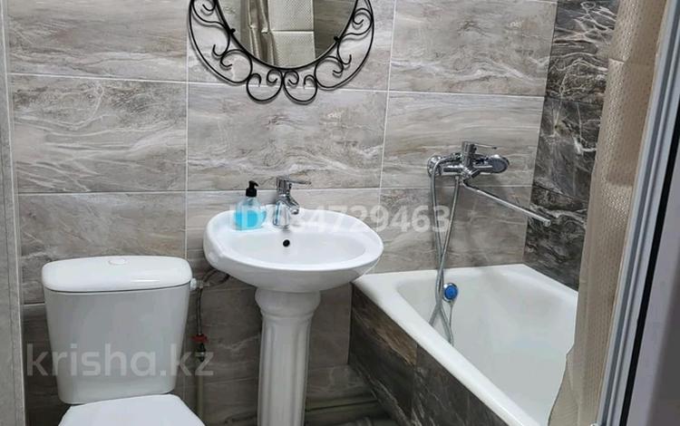 1-комнатная квартира · 40 м² · 2/5 этаж, 8-й микрорайон, 8-й микрорайон 12а — Бейбитшилик- Тамерлан.шоссе за 12 000 ₸ в Шымкенте, Туран р-н — фото 34