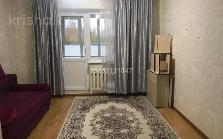 1-бөлмелі пәтер, 45 м², 3/5 қабат ай сайын, Манаса 20/1, бағасы: 130 000 〒 в Астане — фото 2