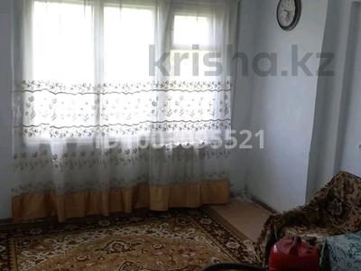 4-бөлмелі пәтер · 90 м² · 2/5 қабат, Ахмирово 16 — Военный городок, бағасы: 250 000 〒 в Усть-Каменогорске