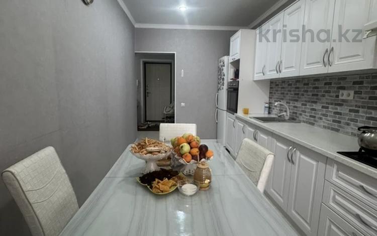 2-бөлмелі пәтер · 67.9 м² · 1/6 қабат, Жеңіс ш/а, бағасы: 28.5 млн ₸ в Уральске, мкр Женис — фото 2