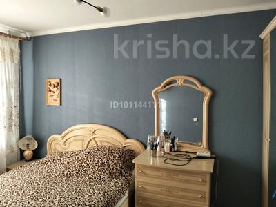 2-комнатная квартира · 54 м² · 3/9 этаж, мкр Юго-Восток, Мкр Юго-Восток, мкр Степной 2 1 — Двор ресторана Отрар за 23 млн ₸ в Караганде, Казыбек би р-н