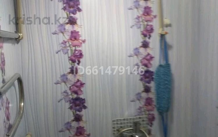 3-бөлмелі пәтер · 64 м² · 5/5 қабат, улица Челюскинцев 49, бағасы: 22 млн ₸ в Семее — фото 2