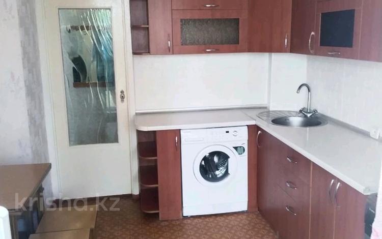 1-комнатная квартира · 40 м² · 3/9 этаж, мкр Жетысу-2 17 за 180 000 ₸ в Алматы, Ауэзовский р-н — фото 2