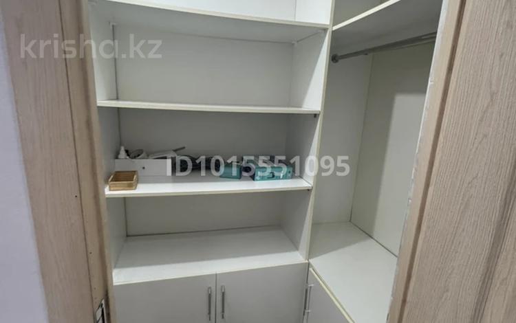 3-комнатная квартира · 78 м² · 9/9 этаж, мкр Береке 27 за 25 млн ₸ в Атырау — фото 2