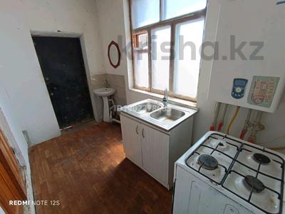 2-комнатная квартира · 60 м², мкр Самал-3, Ештай ата 10 — 87 школа за 65 000 ₸ в Шымкенте, Абайский р-н